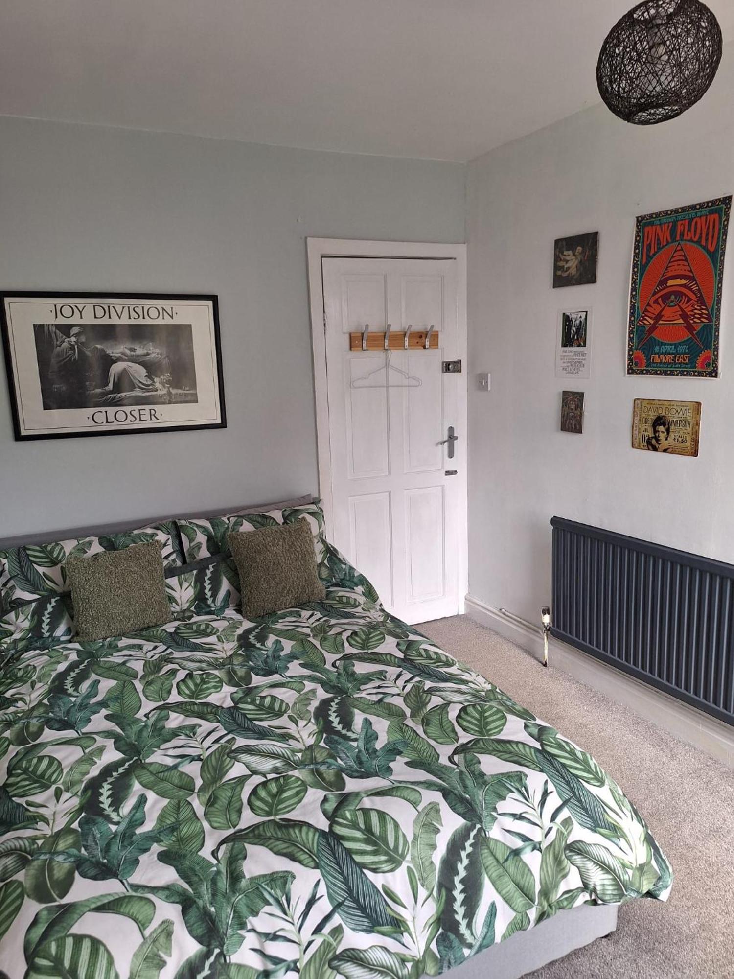 Walsden Todmorden Bed & Breakfast - The Toothless Mog المظهر الخارجي الصورة